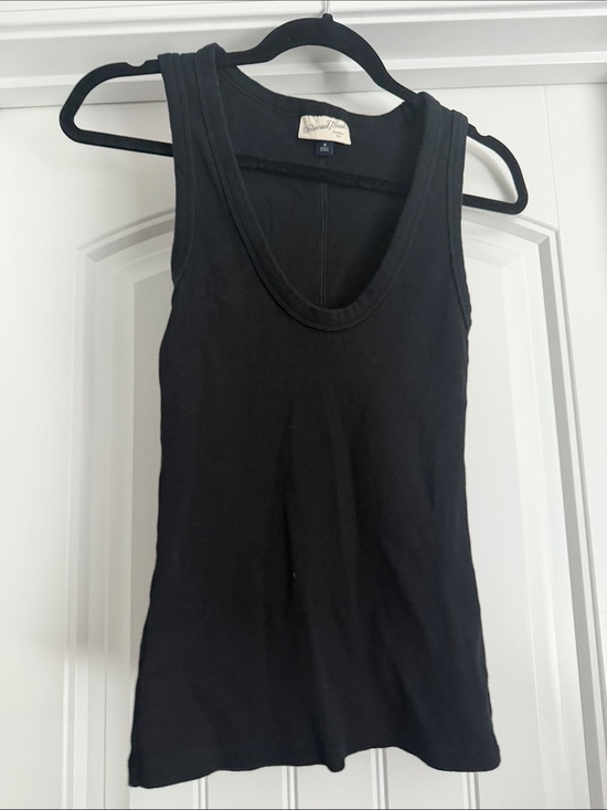 Universal Thread Tops - Universal Thread Black Ribbed Scoop Tank Top